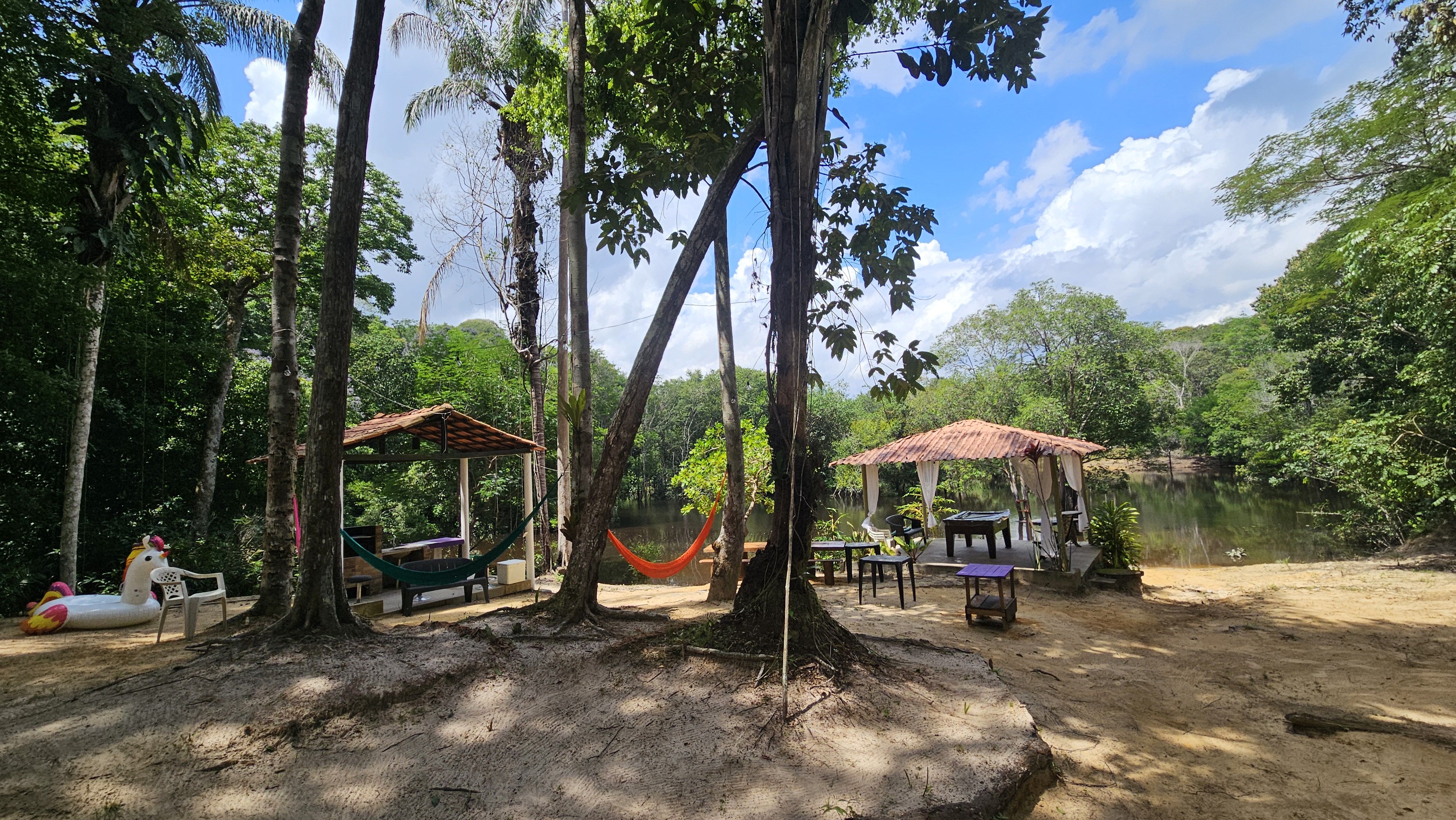 Redes à Beira do Rio